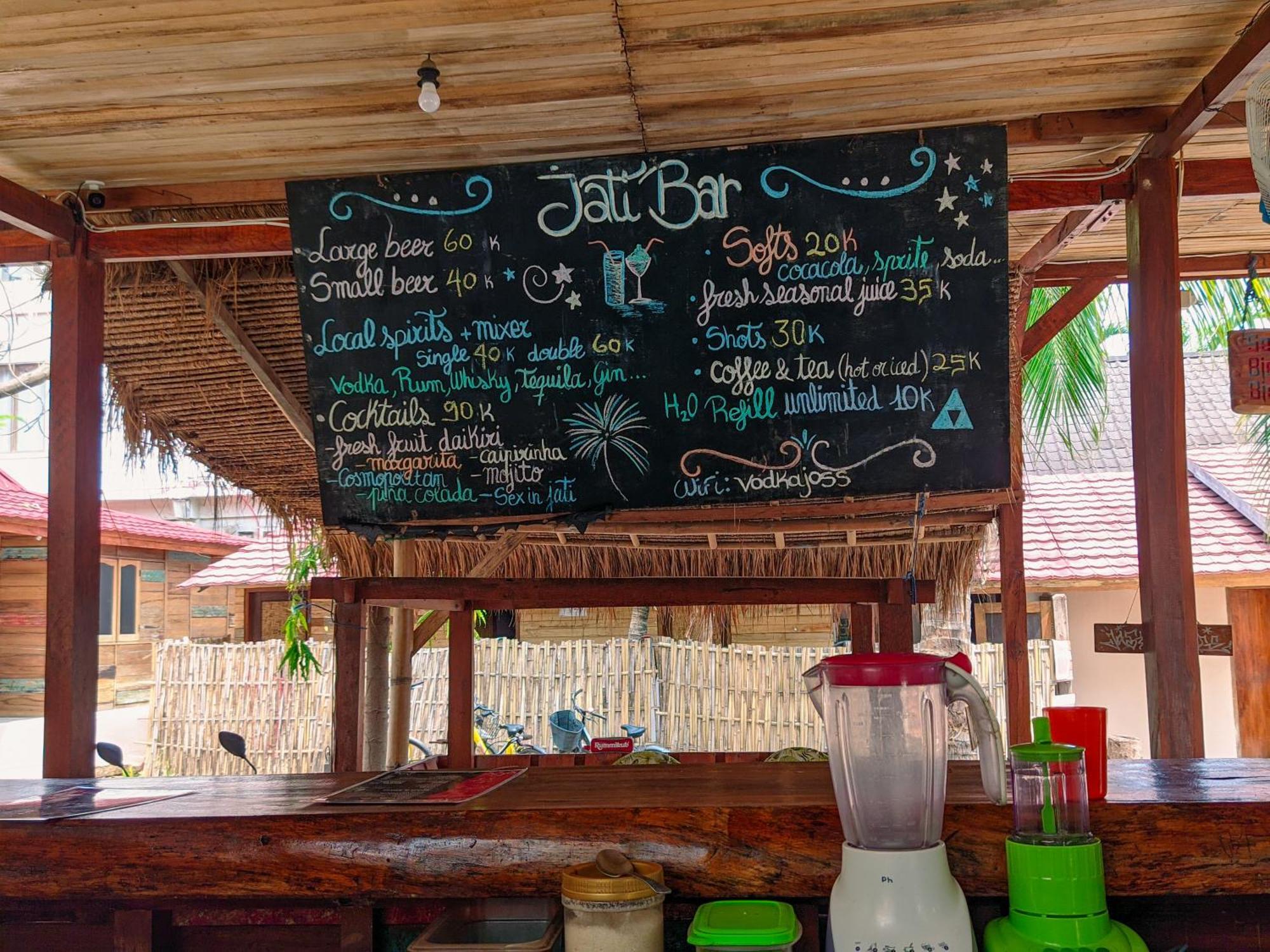 Jati Village, Party Hostel And Bungalows ギリ・トラワンガン エクステリア 写真